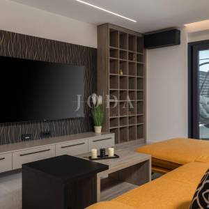 Kostrena -  dvojna kuća s bazenom i pogledom na more