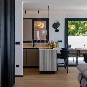 Kostrena - Ekskluzivna samostojeća vila s unutarnjim i vanjskim bazenom