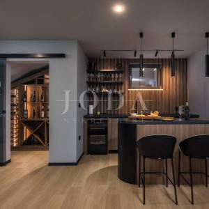 Kostrena - Ekskluzivna samostojeća vila s unutarnjim i vanjskim bazenom