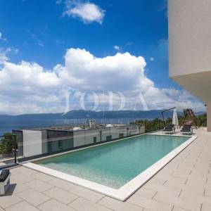 Kostrena - Ekskluzivna samostojeća vila s unutarnjim i vanjskim bazenom