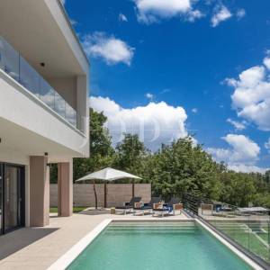 Kostrena - Ekskluzivna samostojeća vila s unutarnjim i vanjskim bazenom
