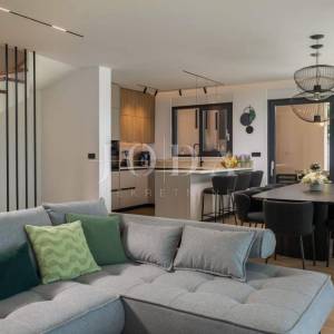 Kostrena - Ekskluzivna samostojeća vila s unutarnjim i vanjskim bazenom