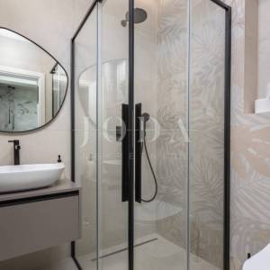 Kostrena - Ekskluzivna samostojeća vila s unutarnjim i vanjskim bazenom