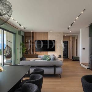 Kostrena - Ekskluzivna samostojeća vila s unutarnjim i vanjskim bazenom