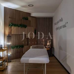 Kostrena - Ekskluzivna samostojeća vila s unutarnjim i vanjskim bazenom