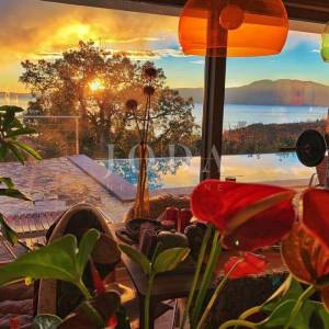 Kostrena – kuća s bazenom i gostinjskom kućom na mirnoj lokaciji, pogled na more