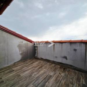 Kostrena, kuća u nizu s pogledom na more