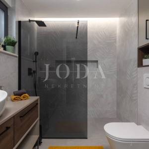 Kostrena - moderna dvojna kuća s bazenima i pogledom na more