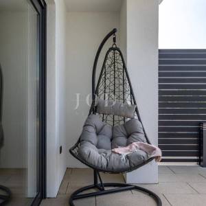 Kostrena - moderna dvojna kuća s bazenima i pogledom na more