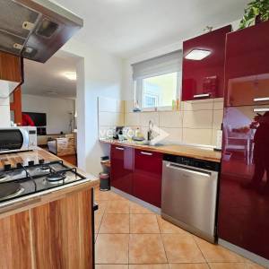 Kostrena – uređena šarmantna kuća u nizu, odmah useljiva