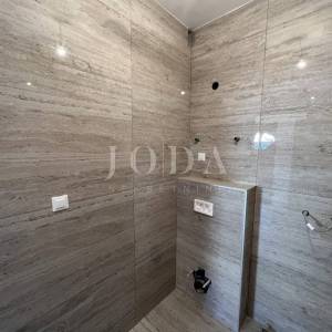 Krk - penthouse s pogledom na more i krovnom terasom