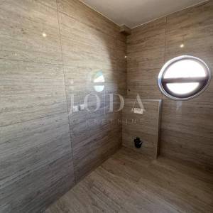 Krk - penthouse s pogledom na more i krovnom terasom