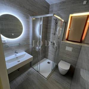 Krk - penthouse s pogledom na more i krovnom terasom