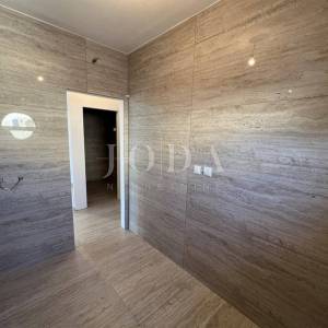 Krk - penthouse s pogledom na more i krovnom terasom