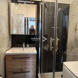 Krnjevo, adaptiran stan, 2-soban s dnevnim boravkom