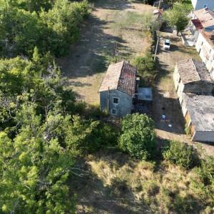 Kršan – prodaje se stara kamena kuća