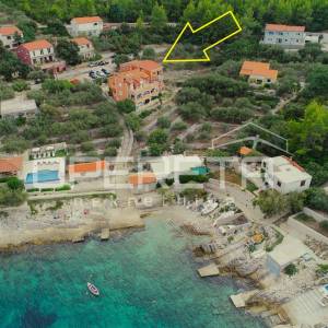 Kuća 50 m do mora - Investicijska prilika na Korčuli