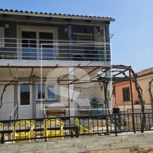 Kuća Fažana - 2 stana - dvorište - 300m od mora