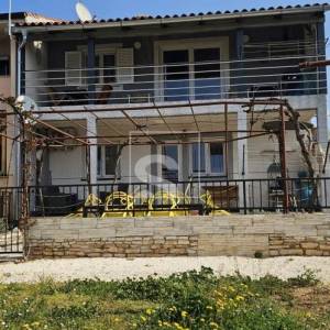 Kuća Fažana - 2 stana - dvorište - 300m od mora