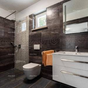 Kuća na Labinštini ! Veliki teren oko kuće od 9400 M2!!