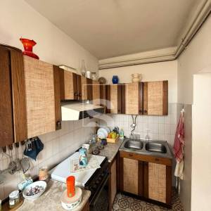 Kuća s 2 stana, garažom i mnoštvo potencijala - Pula