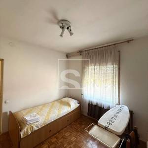 Kuća s 2 stana, garažom i mnoštvo potencijala - Pula