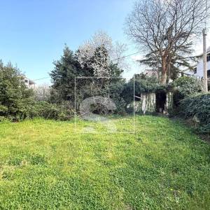 Kuća s 2 stana, garažom i mnoštvo potencijala - Pula