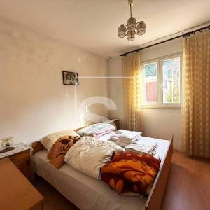 Kuća s 2 stana, garažom i mnoštvo potencijala - Pula