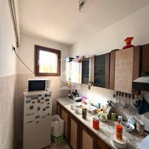 Kuća s 2 stana, garažom i mnoštvo potencijala - Pula