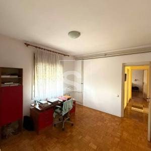 Kuća s 2 stana, garažom i mnoštvo potencijala - Pula