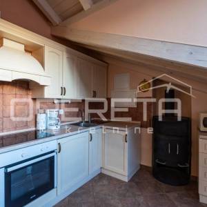 Kuća s 9 turističkih apartmana i restoranom u staroj jezgri Dubrovnika