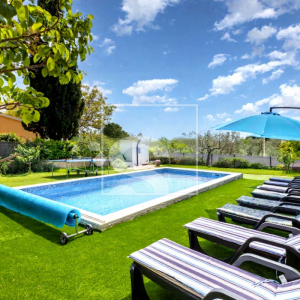 Kuća s bazenom i otvorenim pogledom na more