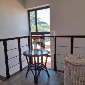 Kuća s bazenom i otvorenim pogledom na more