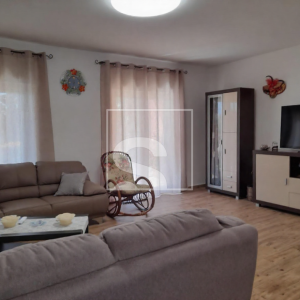 Kuća s bazenom i otvorenim pogledom na more