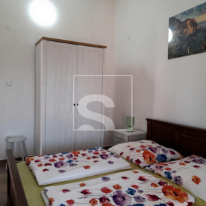 Kuća s bazenom i otvorenim pogledom na more