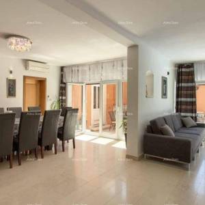 Kuća s bazenom! Medulin. Blizina mora i Mukalbe.