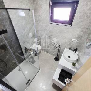 Kuća s bazenom Vir – prodaja, novogradnja blizu mora