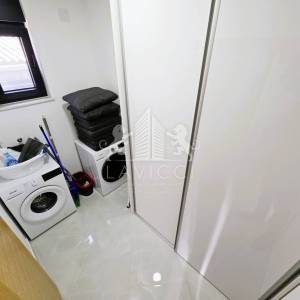 Kuća s bazenom Vir – prodaja, novogradnja blizu mora