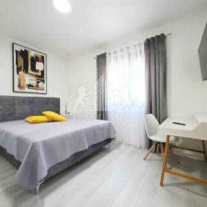 Kuća s bazenom Vir – prodaja, novogradnja blizu mora