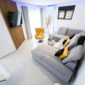 Kuća s bazenom Vir – prodaja, novogradnja blizu mora