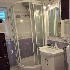 Kuća s pogledom na more u Ravni