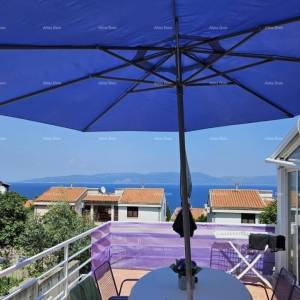 Kuća s pogledom na more u Ravni