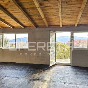 Kuća s potencijalom, Katuni, Šestanovac