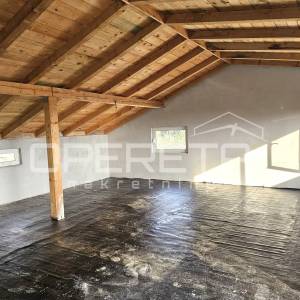 Kuća s potencijalom, Katuni, Šestanovac