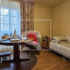 Kuća s terasom, garažom i visokim potkrovljem u Vodnjanu