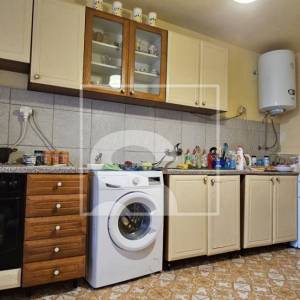 Kuća s terasom, garažom i visokim potkrovljem u Vodnjanu