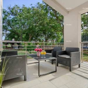 Kuća sa 3 Stana i velikom vrtom u Ližnjanu