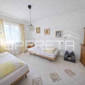 Kuća sa očaravajućim pogledom na more, 200 m2, Supetar, Brač