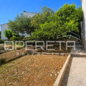 Kuća sa očaravajućim pogledom na more, 200 m2, Supetar, Brač