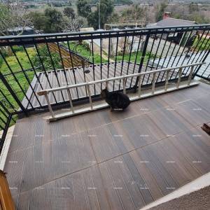 KUĆA SA TRI  APARTMANA,  MEDULIN